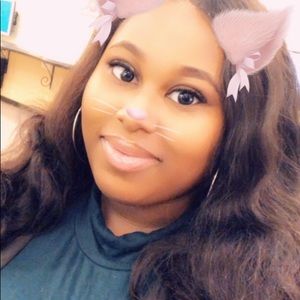 Meet your Posher, Kendra